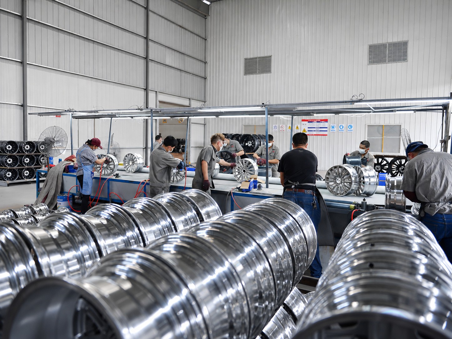 RAYONE alloy wheel polishing and surface finishing workshop