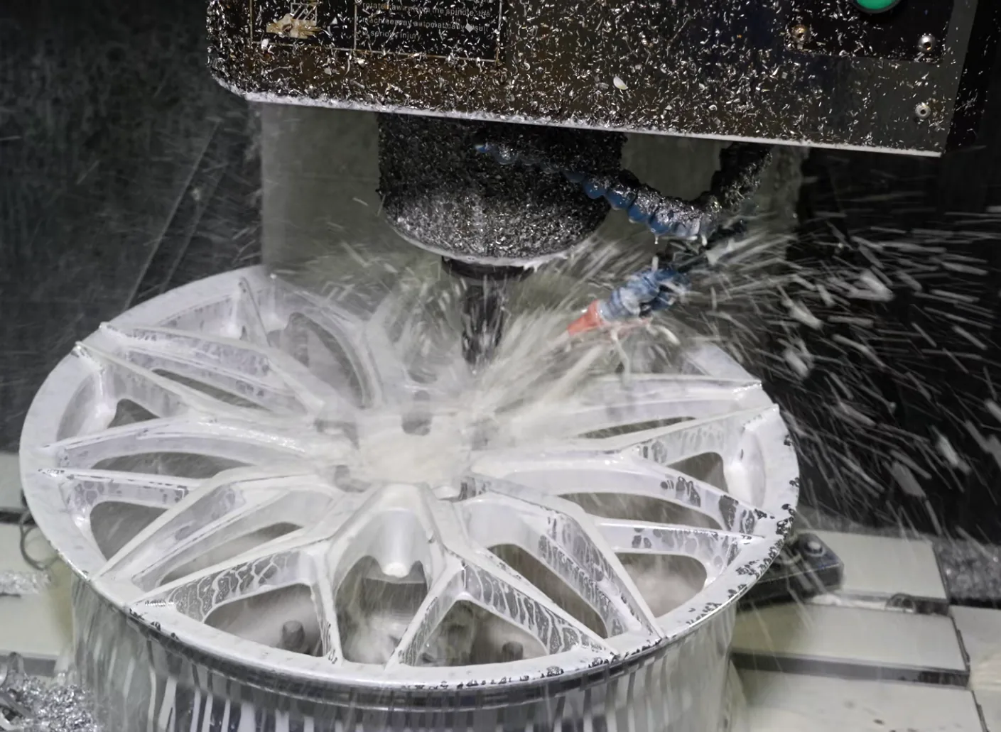 RAYONE CNC machining process for lightweight wheel manufacturing